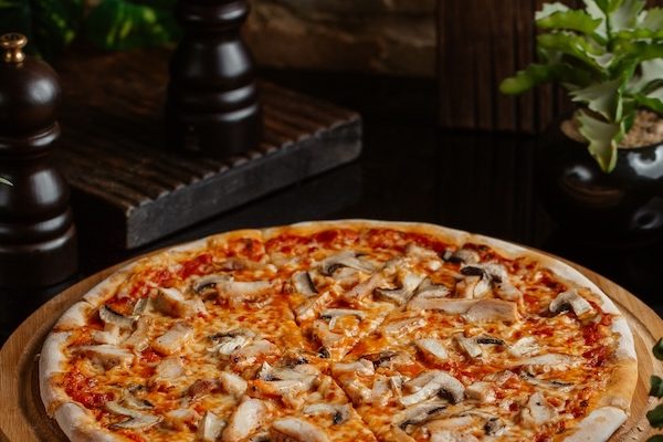 margarita-pizza-with-mushrooms-tomato-sauce